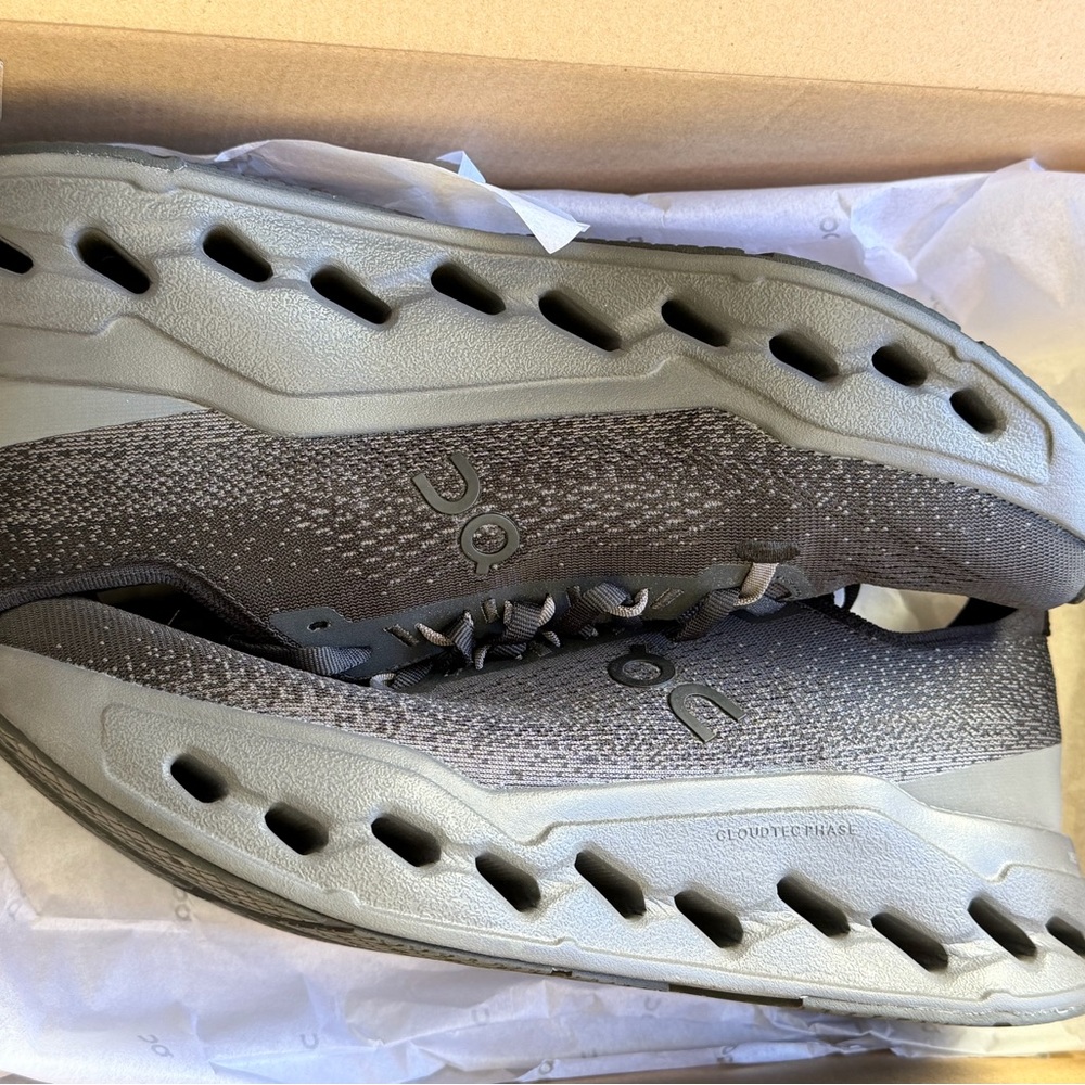 On Cloudsurfer Max Running Men's Black and Gray Athletic Shoes